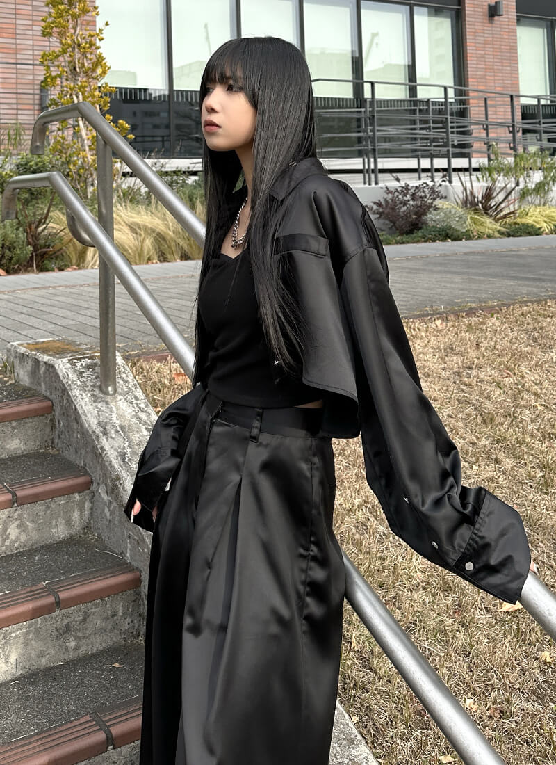 Satin cropped shirt